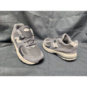 New Balance Boys 2002 Sneakers GS2002ST Lace Up Grey Size 7 NEW WITH BOX!